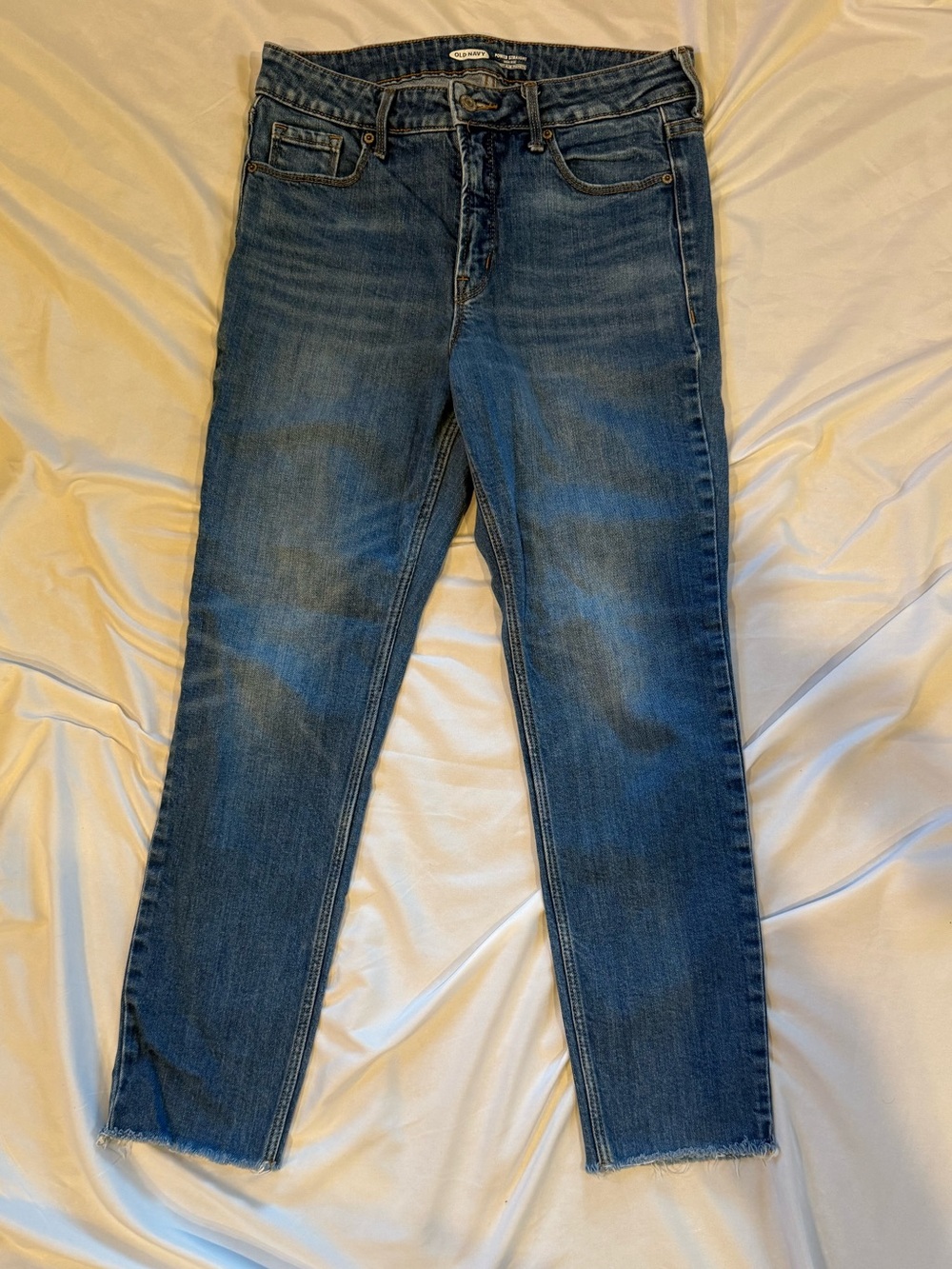 Old Navy Power Straight High Rise Jeans Women’s Size 8 Raw Hem Medium Wash